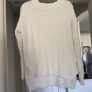 White pilled sweater